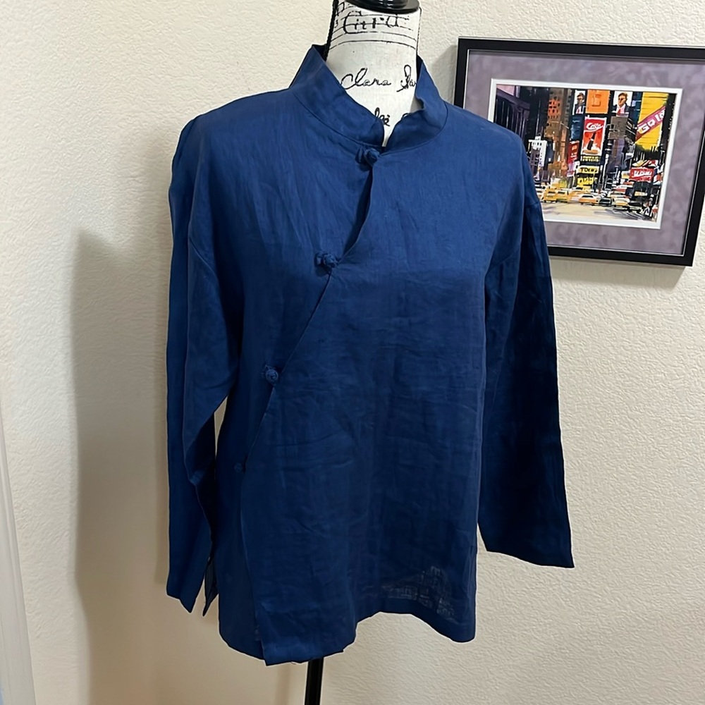 Women’s Asian Inspired Shirt, size medium, navy